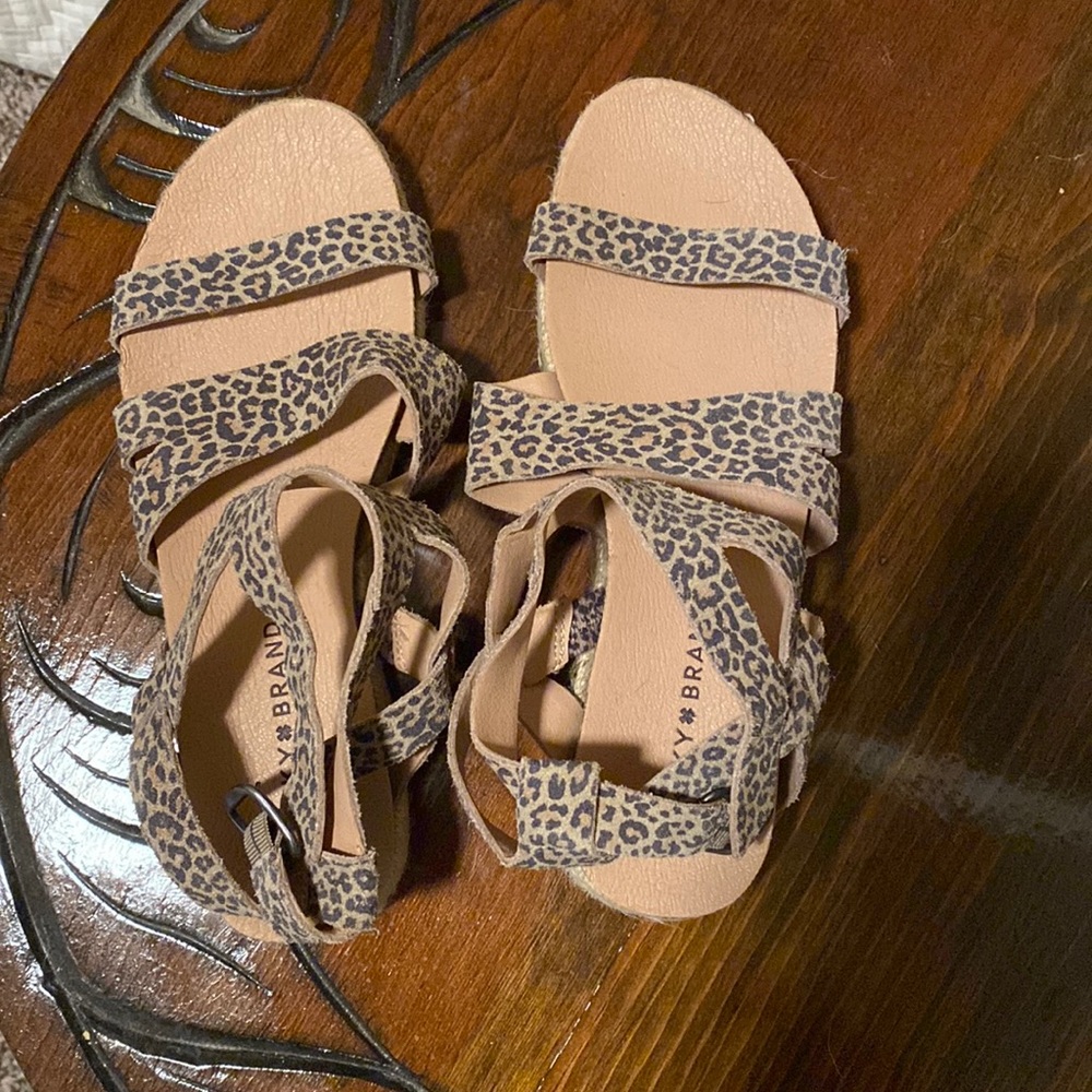 Size 7 lucky brand shoes